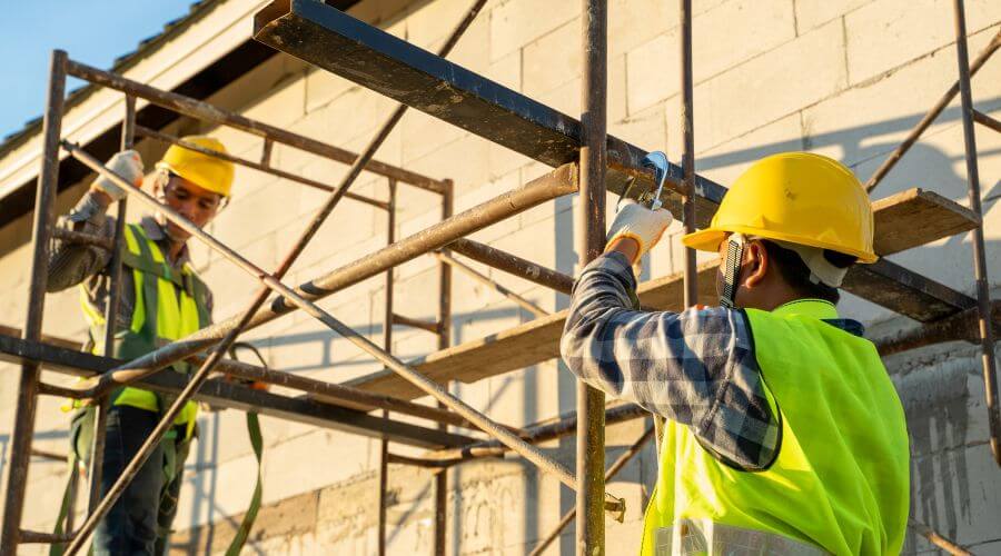 Expert Emergency Roof Repairs services in Thurman, OH